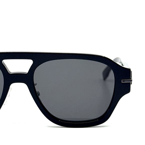 New, FENDI Sunglasses FE40130I 01A Authentic - Picture 5 of 11